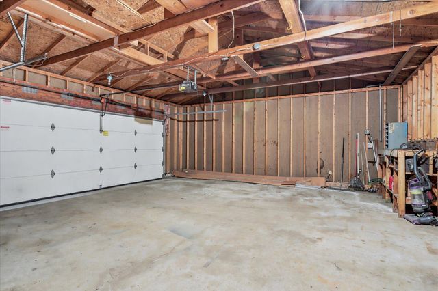 320 113th Avenue NE, Blaine, MN 55434