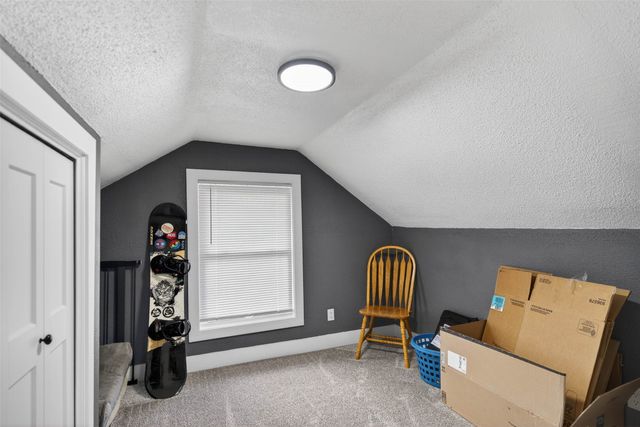 3933 E 30th Street, Des Moines, IA 50317