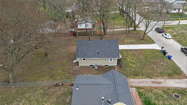 3933 E 30th Street, Des Moines, IA 50317