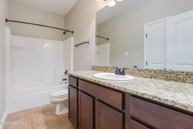 129 Gray Birch Loop, Youngsville, LA 70592