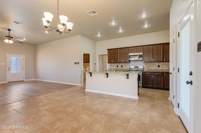 129 Gray Birch Loop, Youngsville, LA 70592