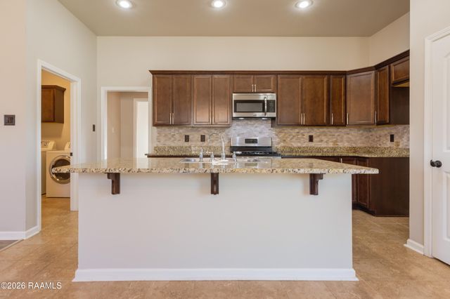 129 Gray Birch Loop, Youngsville, LA 70592