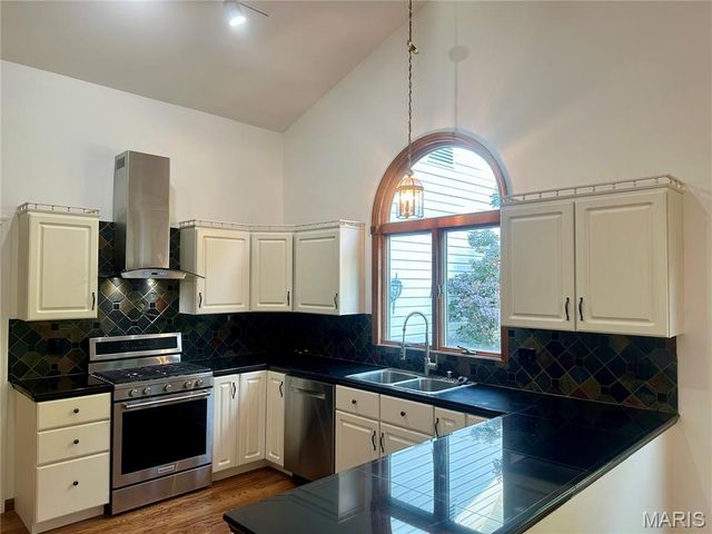2941 Trapper Trail, Wentzville, MO 63385