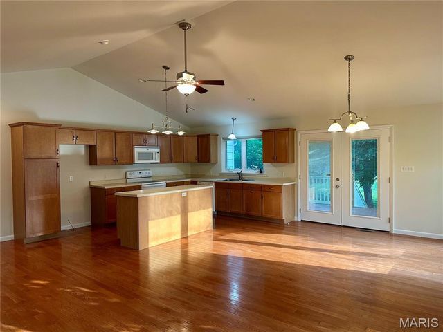 2941 Trapper Trail, Wentzville, MO 63385