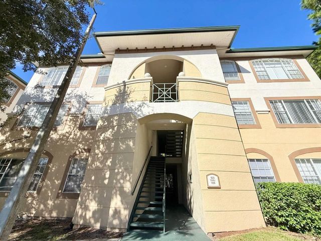 17112 CARRINGTON PARK DRIVE 932, Tampa, FL 33647