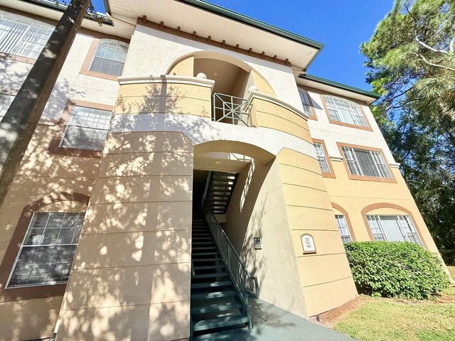 17112 CARRINGTON PARK DRIVE 932, Tampa, FL 33647