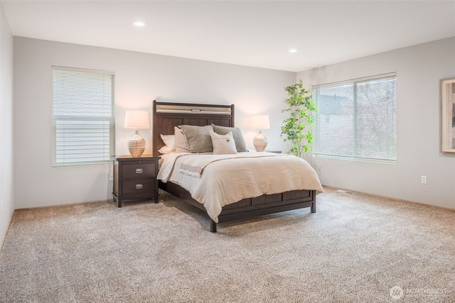 12821 SE 225th Court, Kent, WA 98038