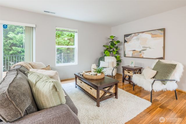 12821 SE 225th Court, Kent, WA 98038