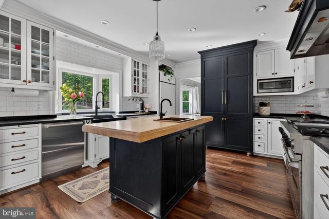 3204 MOUNTAIN RD, Haymarket, VA 20169