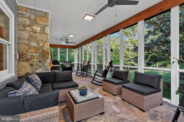 3204 MOUNTAIN RD, Haymarket, VA 20169