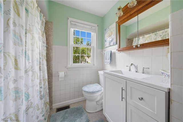 1459 Schneider Street NW, North Canton, OH 44720