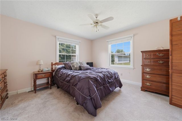 1459 Schneider Street NW, North Canton, OH 44720