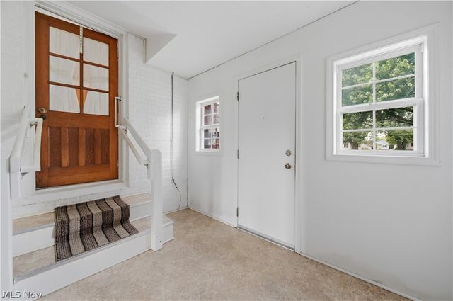 1459 Schneider Street NW, North Canton, OH 44720