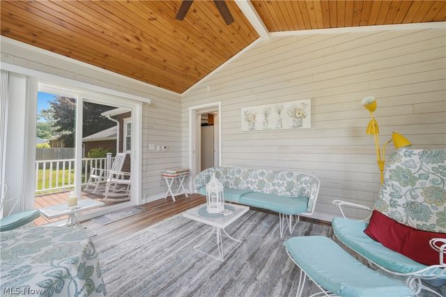1459 Schneider Street NW, North Canton, OH 44720