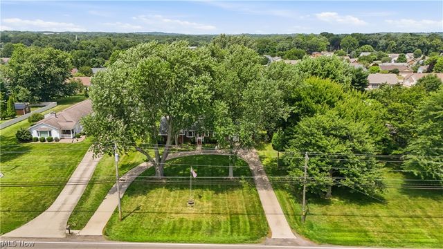 1459 Schneider Street NW, North Canton, OH 44720