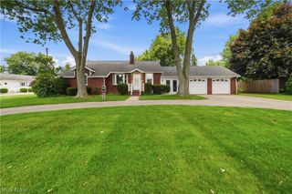 1459 Schneider Street NW, North Canton, OH 44720
