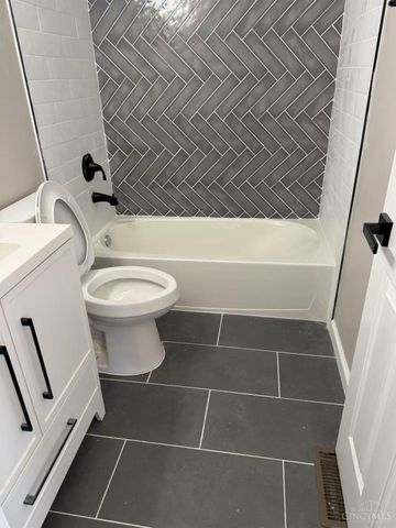 9729 Old Stable Court, Deerfield Twp., OH 45040