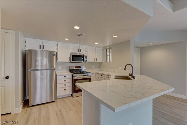 7400 West Flamingo Road 2056, Las Vegas, NV 89147