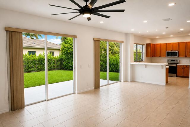 609 SW 167TH Way, Pembroke Pines, FL 33027