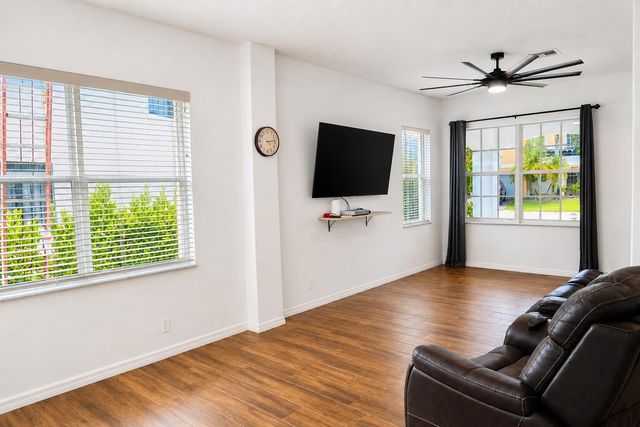 609 SW 167TH Way, Pembroke Pines, FL 33027