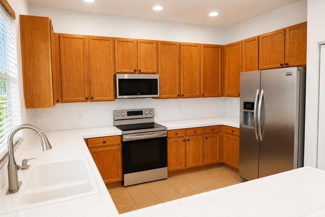 609 SW 167TH Way, Pembroke Pines, FL 33027