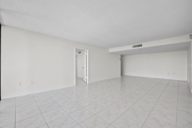 5600 N Flagler Drive 2304, West Palm Beach, FL 33407