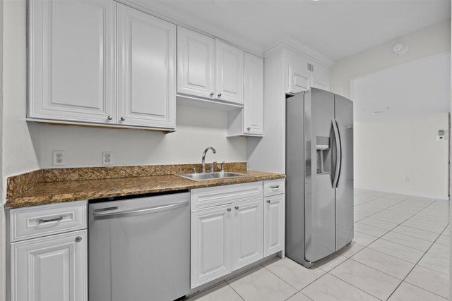 5600 N Flagler Drive 2304, West Palm Beach, FL 33407