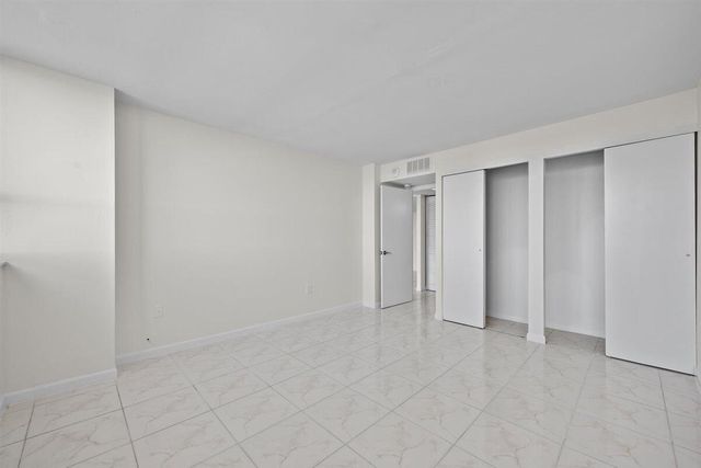 5600 N Flagler Drive 2304, West Palm Beach, FL 33407