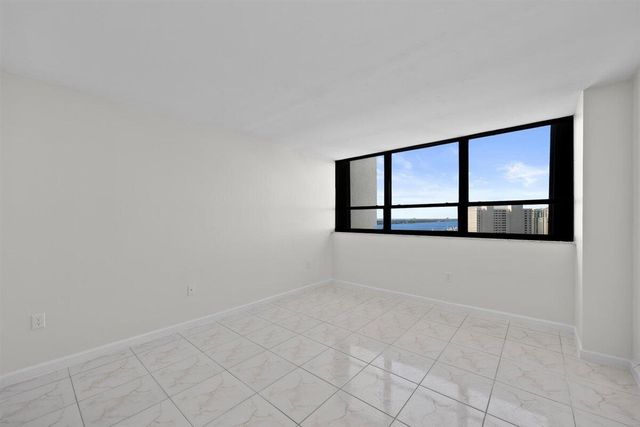 5600 N Flagler Drive 2304, West Palm Beach, FL 33407