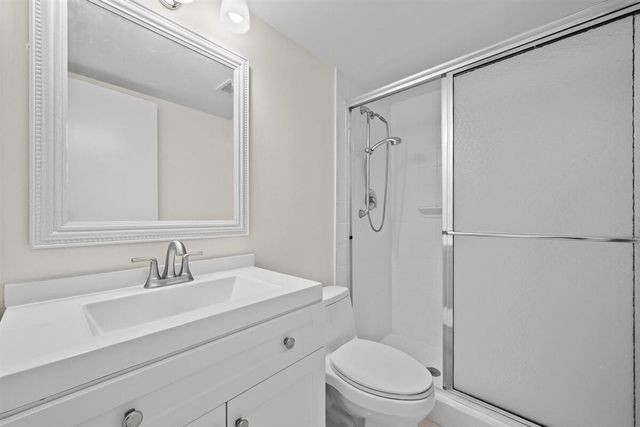 5600 N Flagler Drive 2304, West Palm Beach, FL 33407