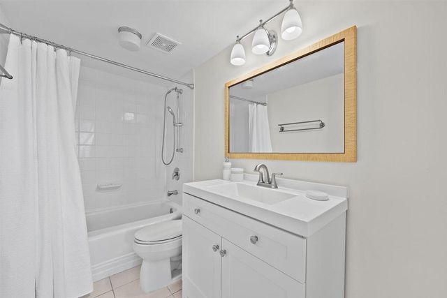 5600 N Flagler Drive 2304, West Palm Beach, FL 33407