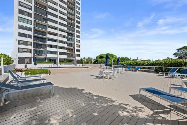 5600 N Flagler Drive 2304, West Palm Beach, FL 33407