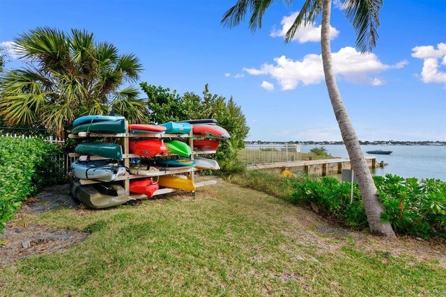 5600 N Flagler Drive 2304, West Palm Beach, FL 33407