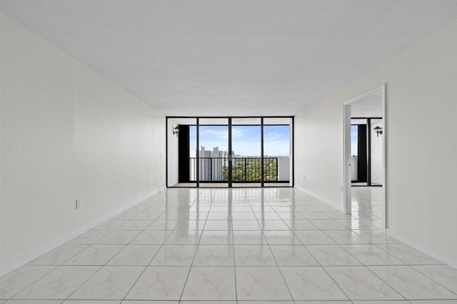 5600 N Flagler Drive 2304, West Palm Beach, FL 33407