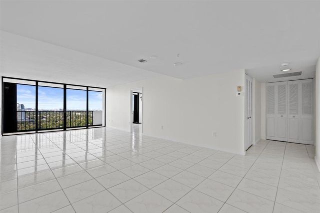 5600 N Flagler Drive 2304, West Palm Beach, FL 33407