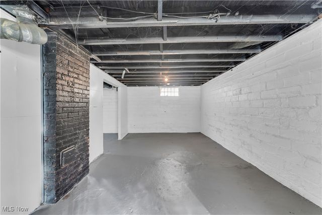 8302 Pinegrove Avenue, Parma, OH 44129