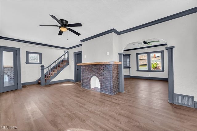 8302 Pinegrove Avenue, Parma, OH 44129