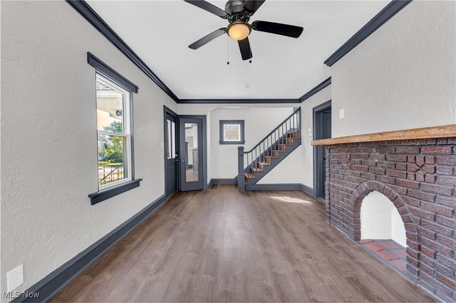 8302 Pinegrove Avenue, Parma, OH 44129