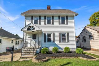 8302 Pinegrove Avenue, Parma, OH 44129