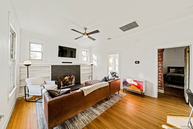 540 Adams, San Antonio, TX 78210