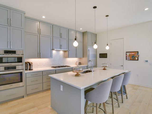 2610 Watkins WAY, Austin, TX 78746