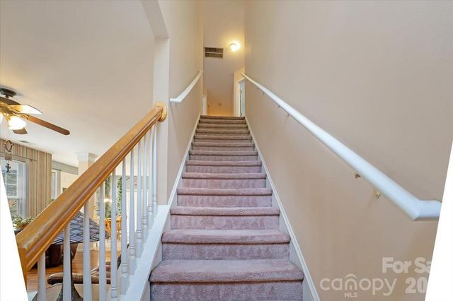 11932 Fox Glen Road, Charlotte, NC 28269