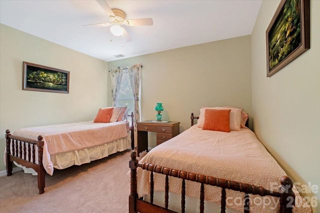 11932 Fox Glen Road, Charlotte, NC 28269