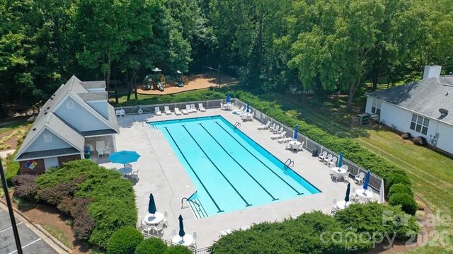 11932 Fox Glen Road, Charlotte, NC 28269