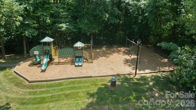 11932 Fox Glen Road, Charlotte, NC 28269