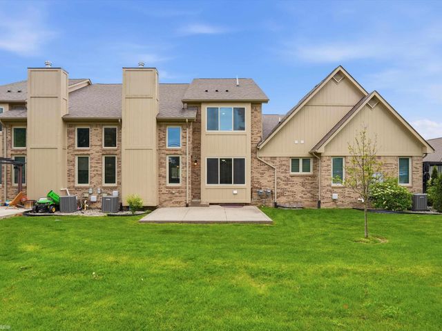 14967 Stoney Brook Drive 2, Shelby Twp, MI 48315