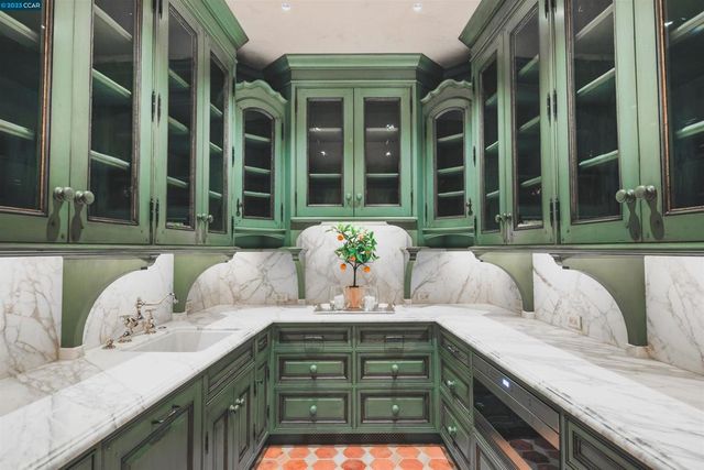 7 Country Oak Ln, Alamo, CA 94507