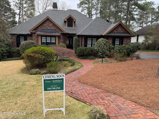 24 Thunderbird Circle, Pinehurst, NC 28374
