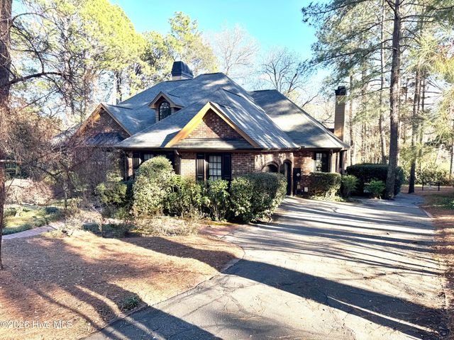 24 Thunderbird Circle, Pinehurst, NC 28374
