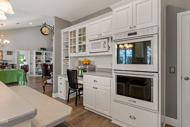 3620 Demaray Drive, Grants Pass, OR 97527
